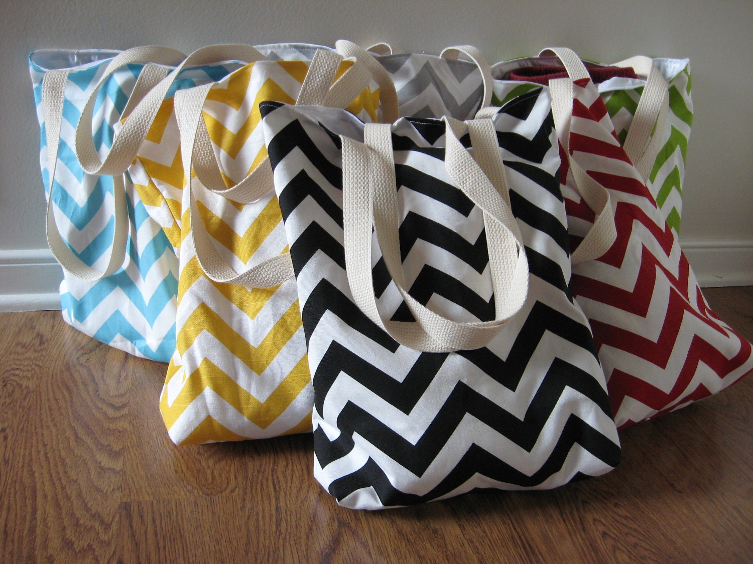 Bridesmaid gifts -  4 Small Chevron Beach Totes, welcome bags, wedding favors, MAID OF HONOR