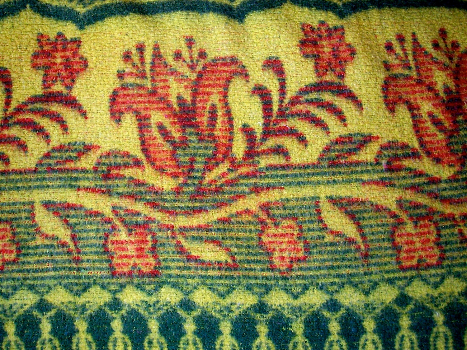 Vintage BEACON CAMP BLANKET Mid Century Paisley Green