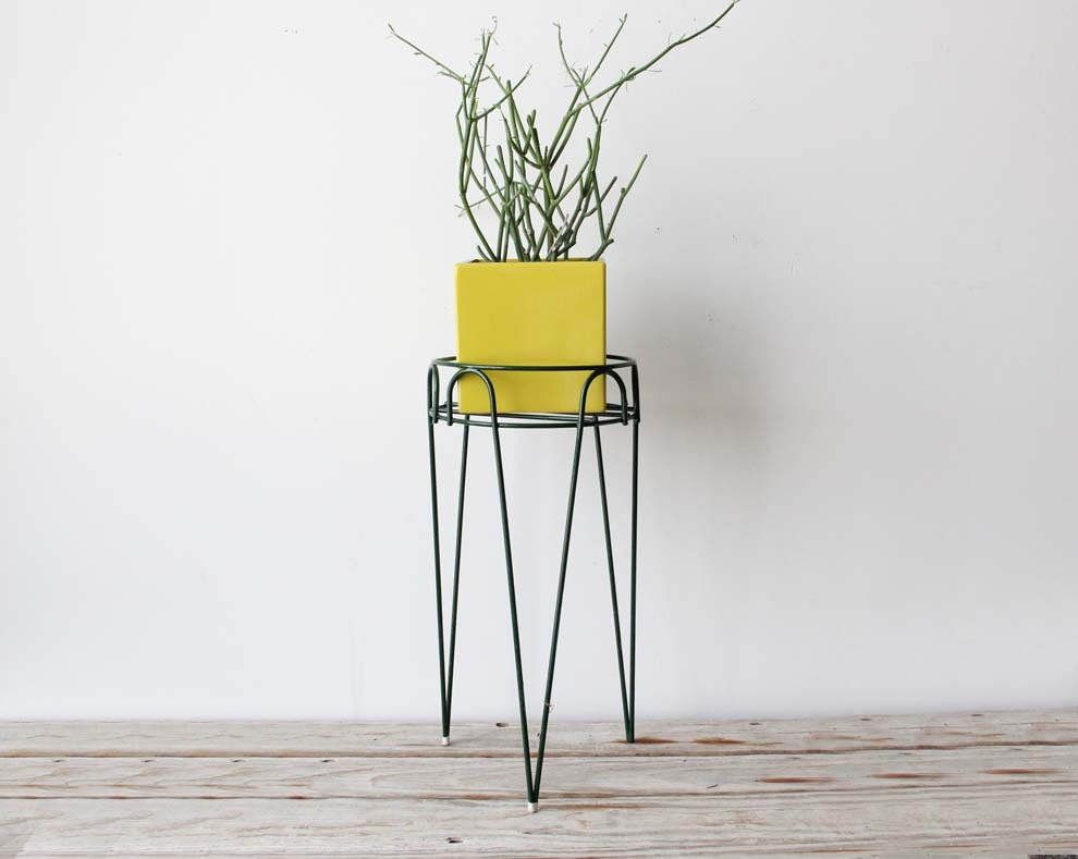 Modern Metal Hairpin Plant Stand