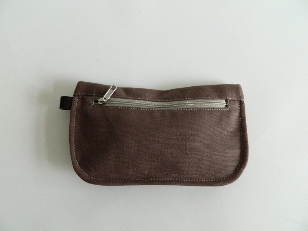 SALE - 10% OFF - D- Pouch in Derico Brown  // Wallet / clutch / cosmetic bag / iphone case / travel / Women / Pouch