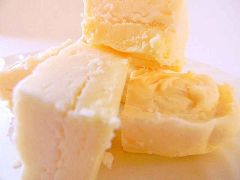 Julie's Fudge - BANANA CREAM PIE - 6 Pieces (1/2 Pound)