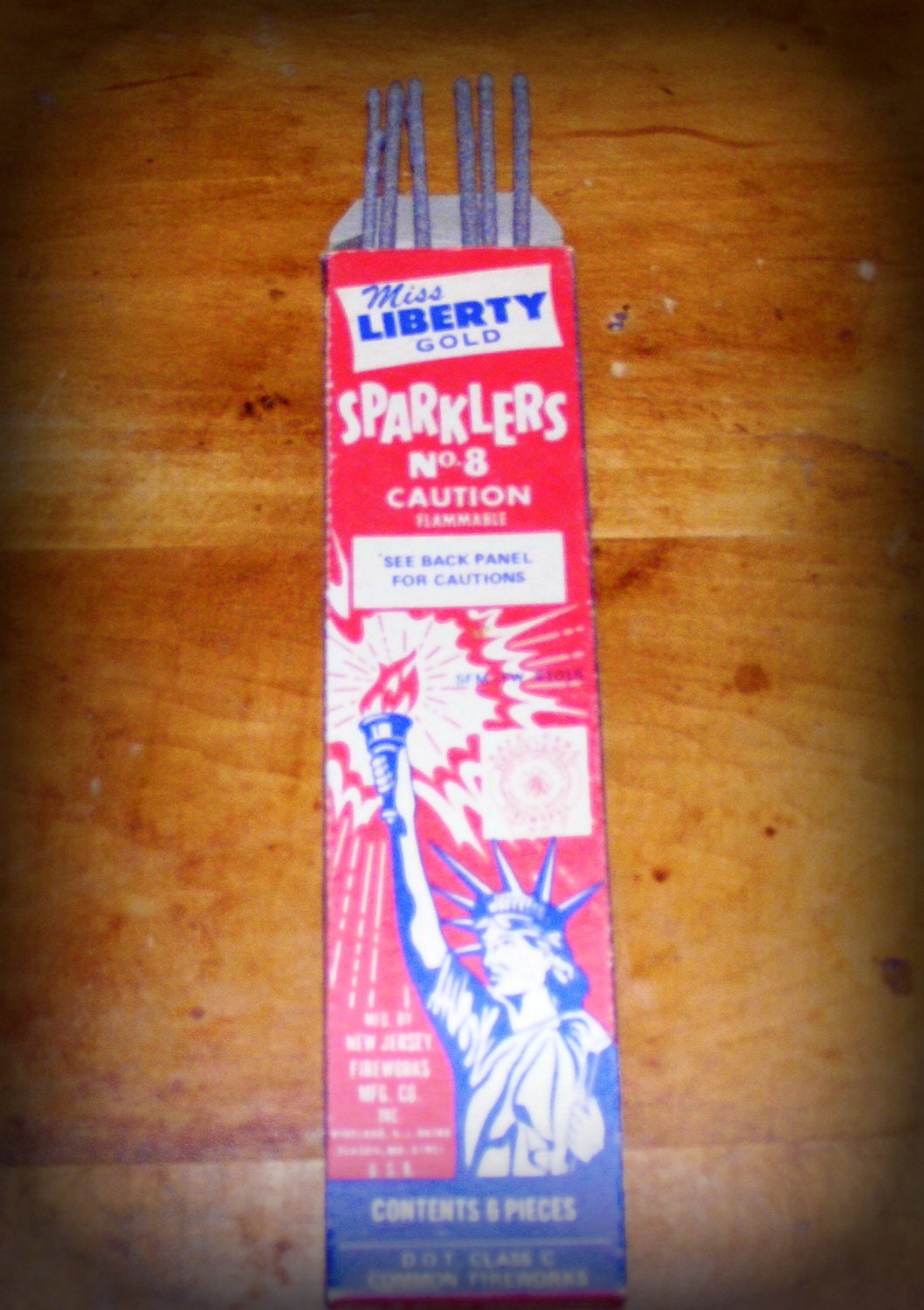 Americana Vintage Miss Liberty Gold Sparklers in Original Box Old Store Stock