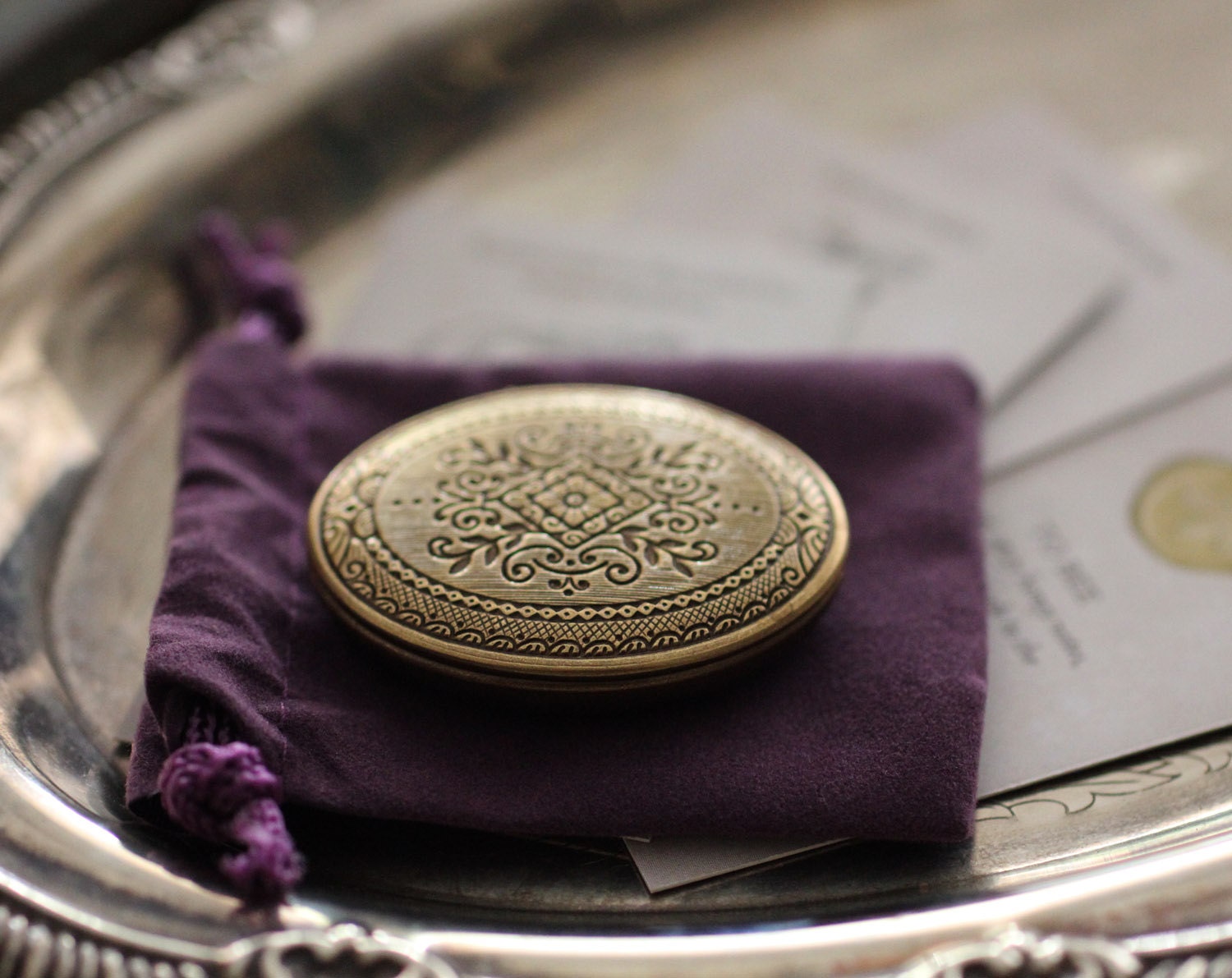 Chiaroscuro, rich with jasmine, amber and patchouli - An intoxicating Natural Solid Perfume in a Mini Compact Locket - A sensuous adventure.