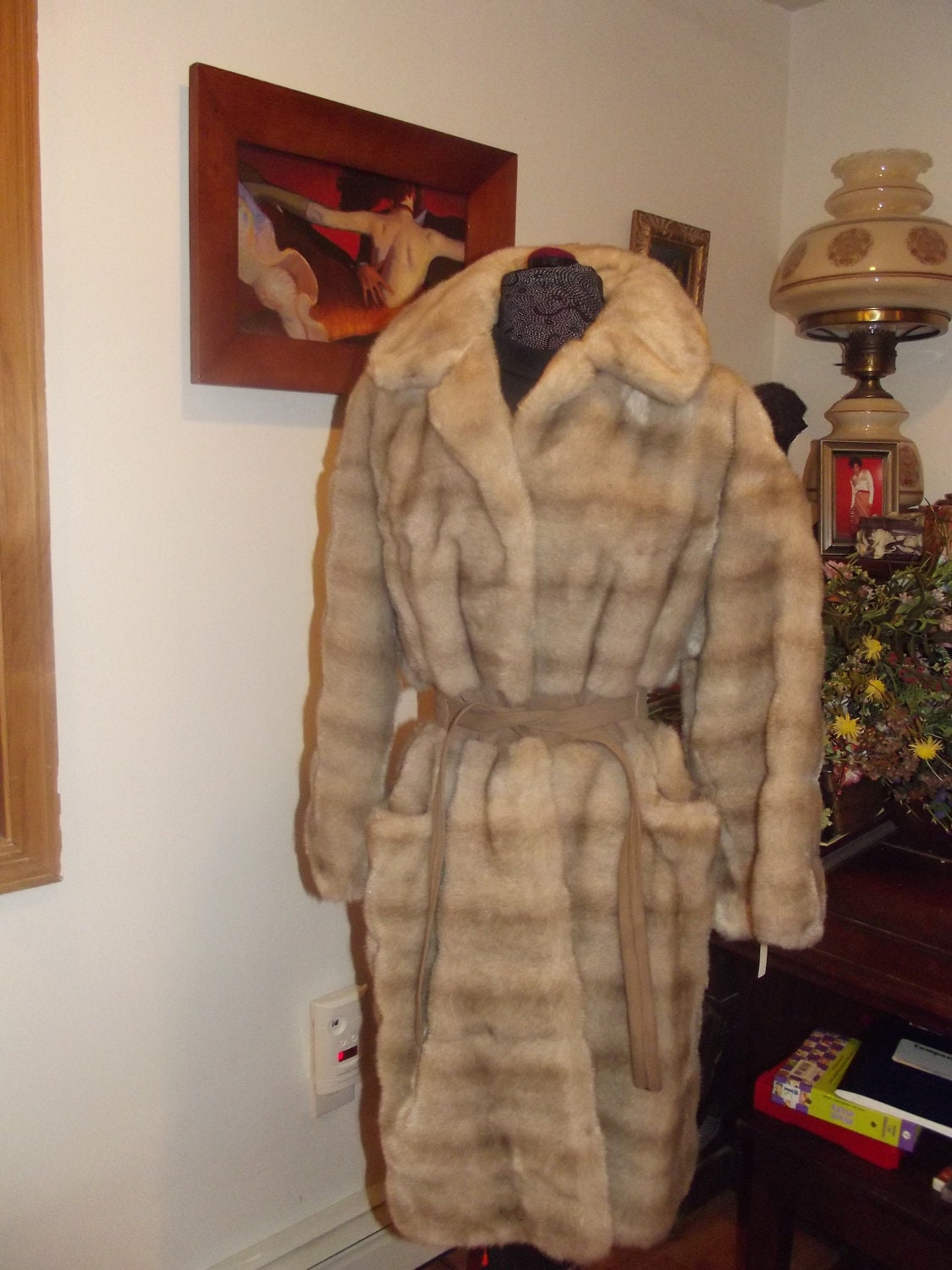 Priscella Mode Creme Faux Fur Coat