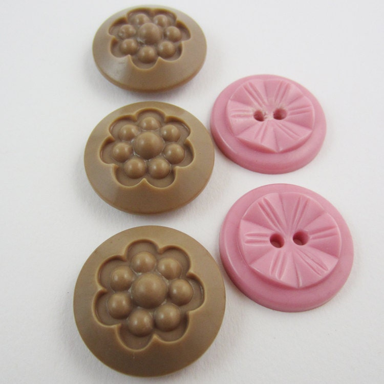 vintage buttons - So Fifties