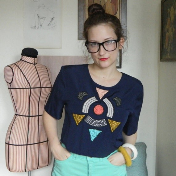 DIY Tribal Applique Crop Top // embroidered geometric boxy short sleeve navy blouse