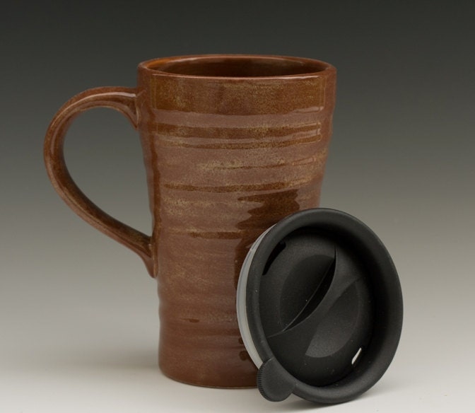 Ceramic travel mug with lid - reddish brown and tan