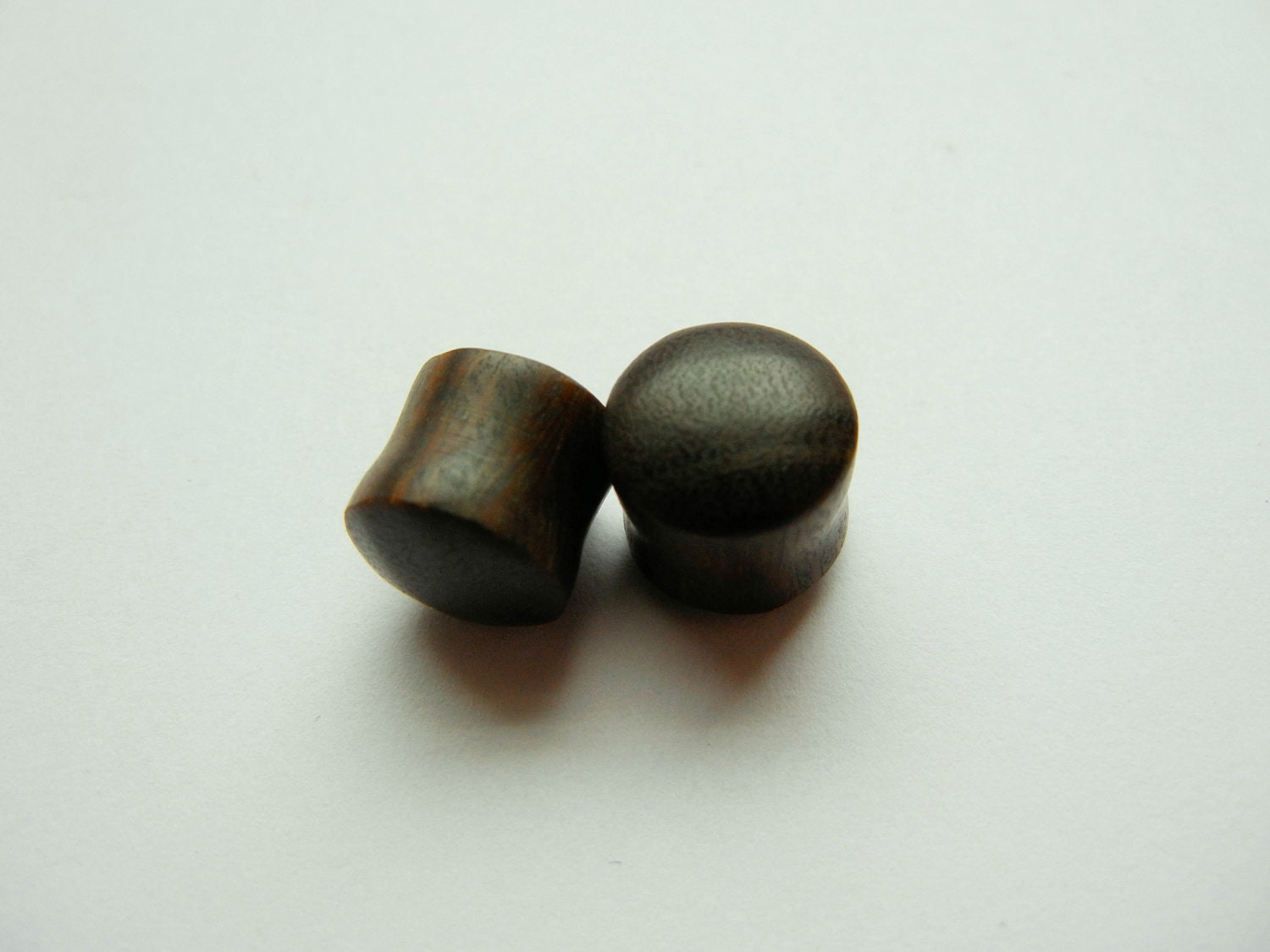 9 mm 00 gauge solid vera wood DF plugs