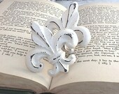 Door Pulls, Fleur de Lis, Shabby Chic Creamy White, Door Knobs, French Decor, Dresser Knobs, Set of 2