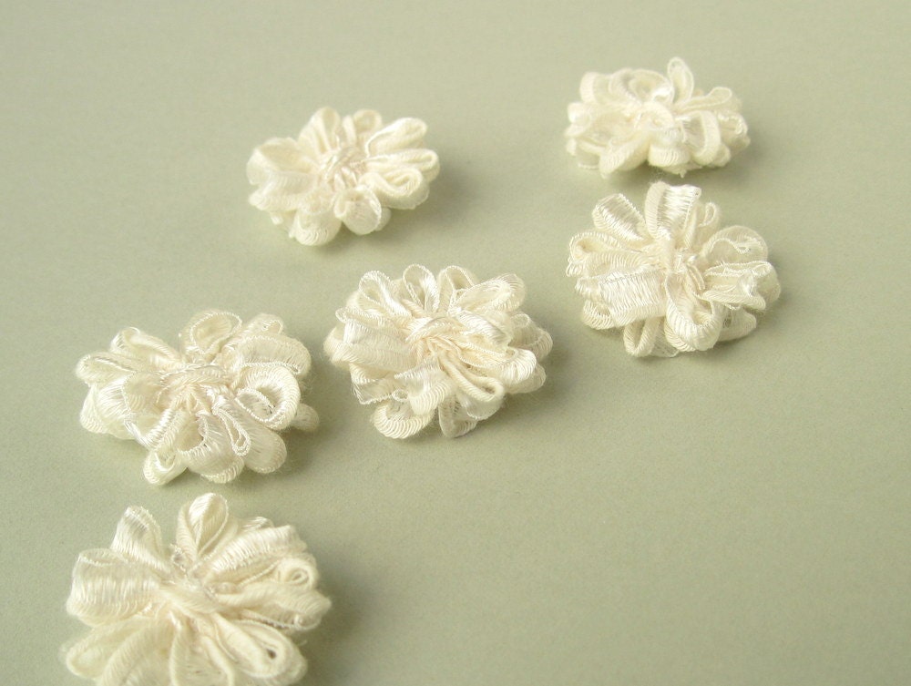 6 Ivory Ribbon Flower Appliques