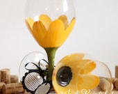 School bus yellow Daisy hand painted wine glass - FREE Personalization and dishwasher safe