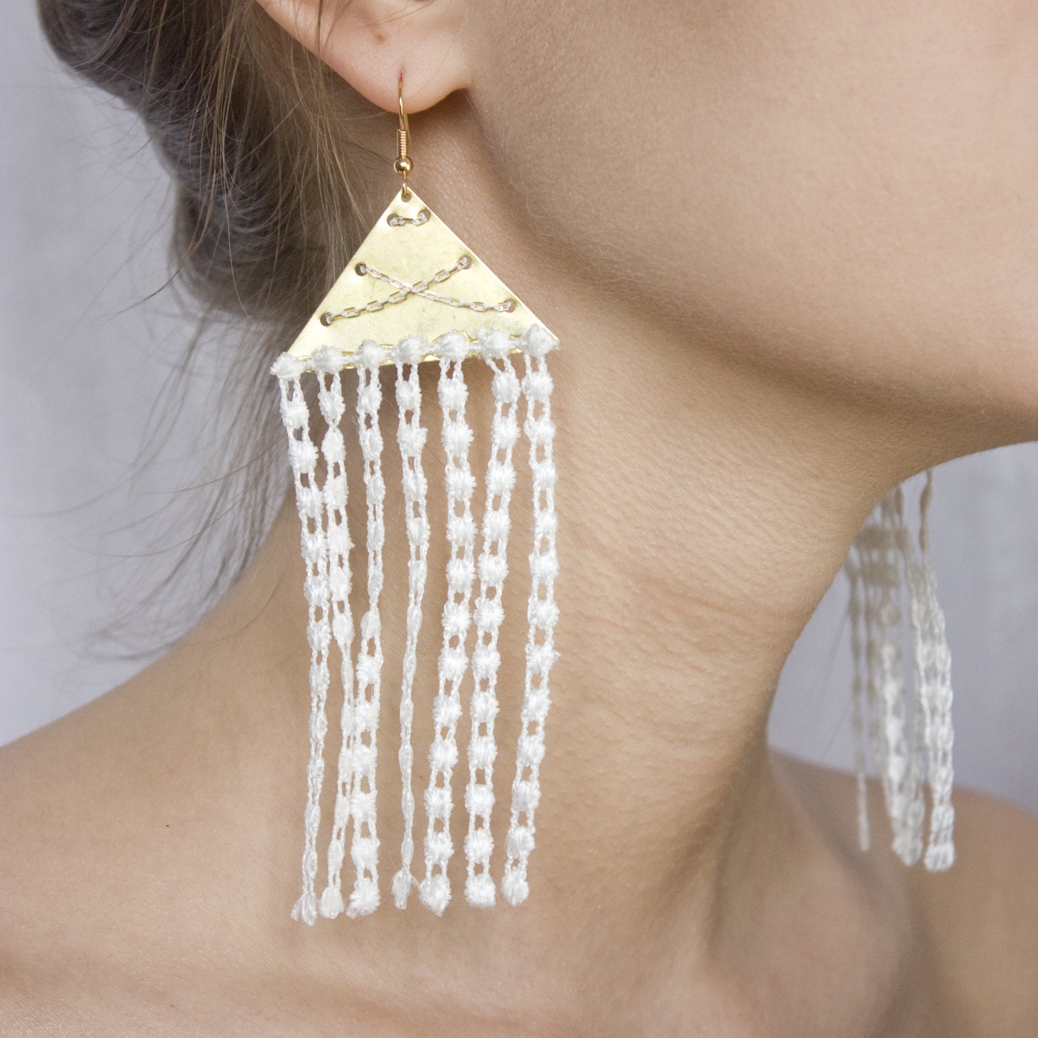 Lace earrings - Cyanea - Ivory with brass