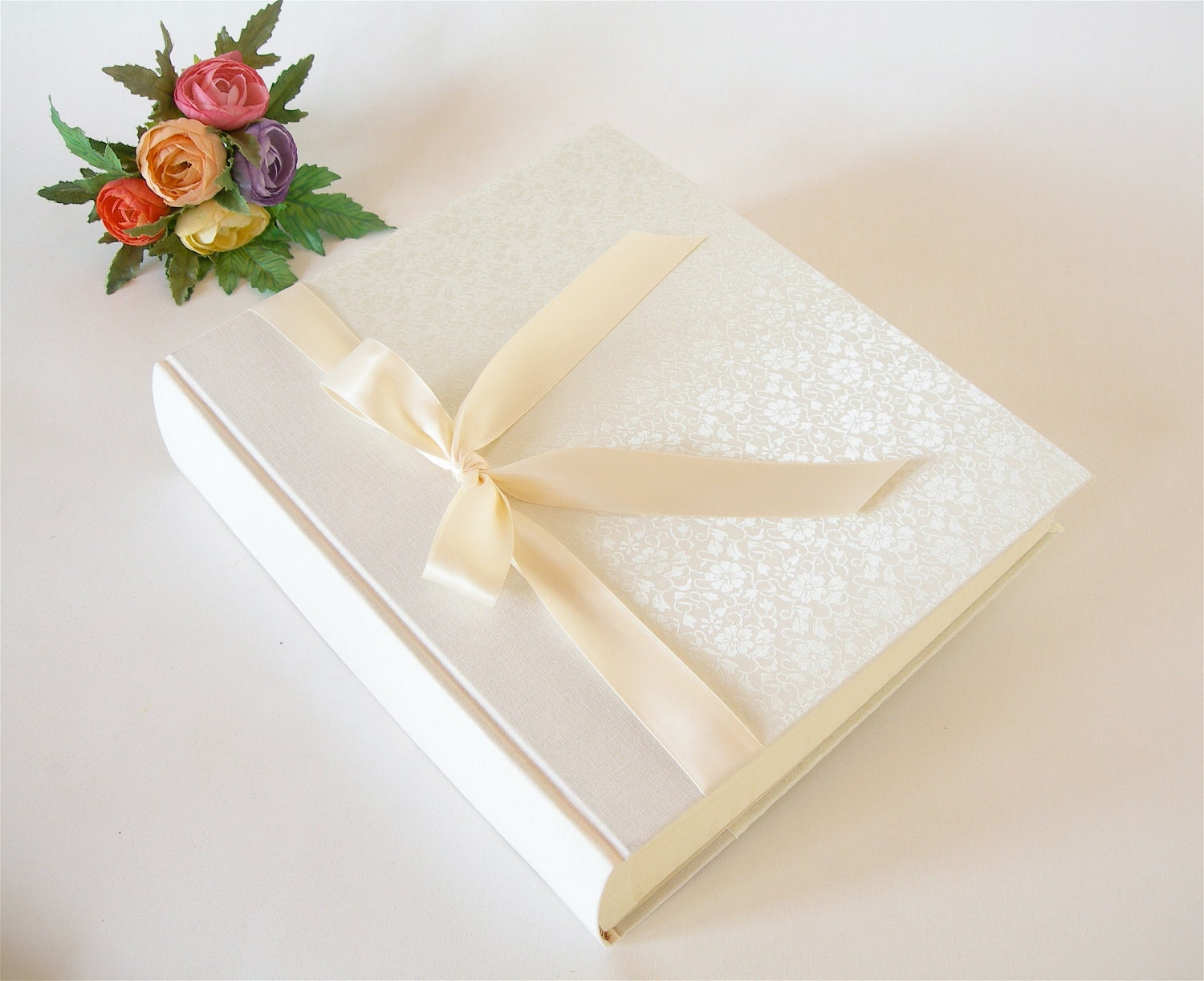 Photo album (8x10) Ivory brocade with satin ribbon