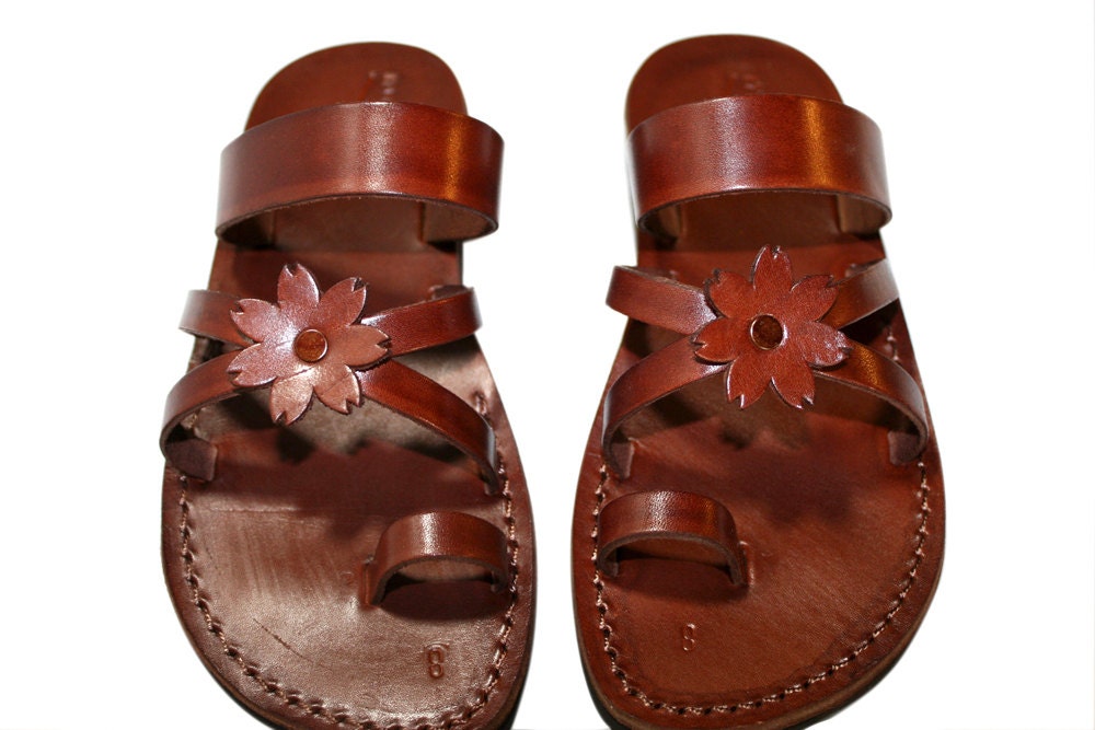 Brown Flower-Cross Leather Sandals - New Collection