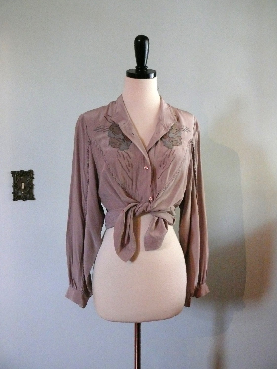 1980s Blouse // Taupe Silk. Applique Detail.