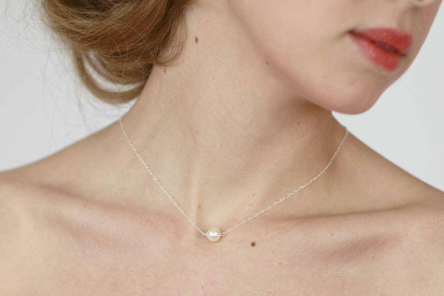 Pearl wedding necklace. Bridal single pearl chain necklace , bridal party, sterling silver chain necklace , bridesmaids jewelry