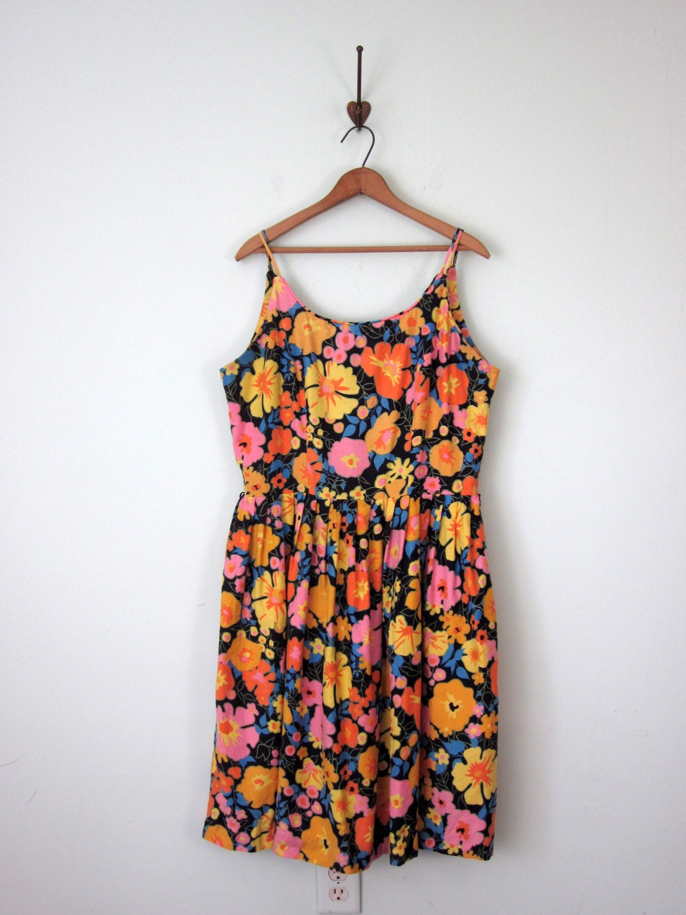 SALE 60s dress / orange floral print belted fitted waist sundress (l - xl)