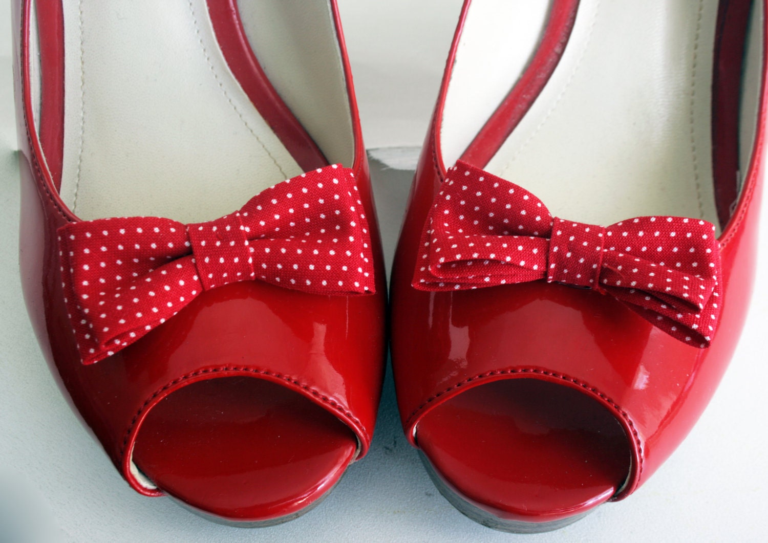 red polka dot bow shoe clips