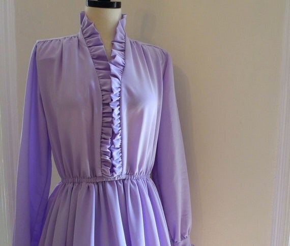 Lavender Ruffle Front Dress/ Vintage 1970s Gown/ American Gothic in Lilac, Medium Size/ Mother of Bride