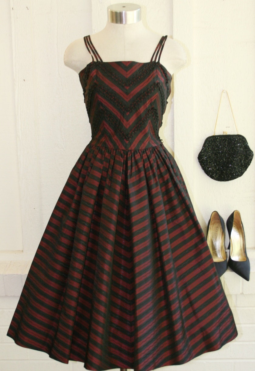 She only listens to, Music Without Words  - Circa 1950's - Mid Century - Pin Up - Bombshell - Party Dress