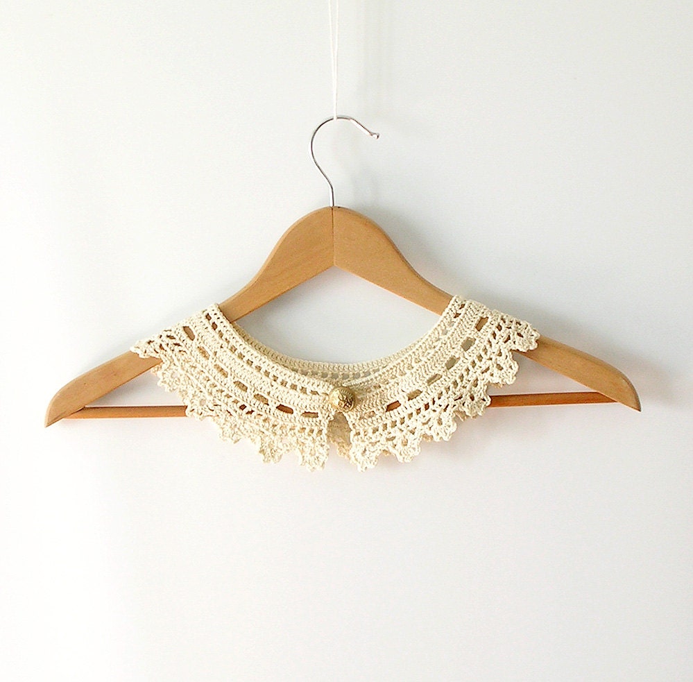 Cream Lace Collar Necklace Irish Style