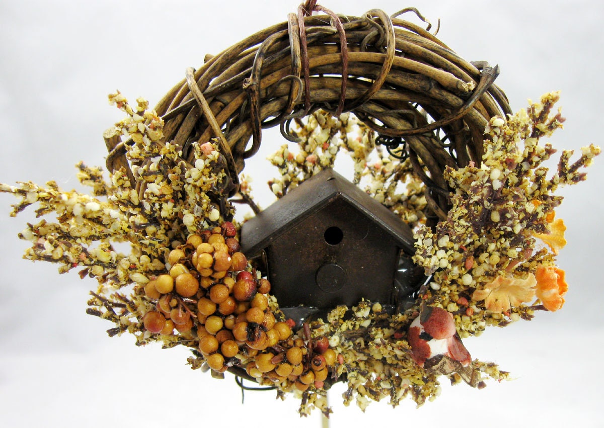 Bird and Rustic Birdhouse Christmas Ornament 604