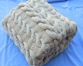 Chunky Hand Knit Double-strand Blanket, Off-white 47x62.