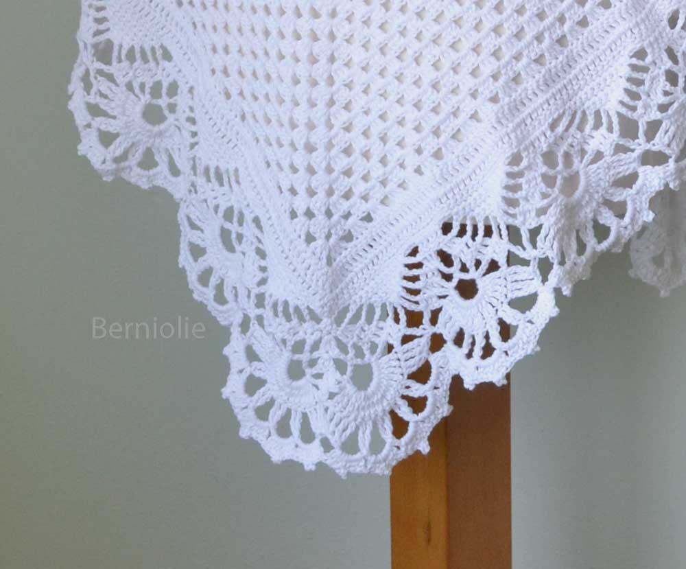 INSTANT DOWNLOAD, VICTORIA, Crochet shawl pattern pdf
