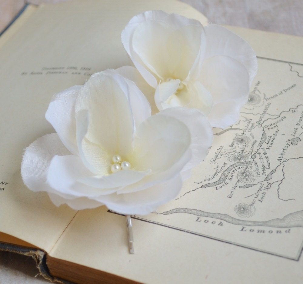 Ivory flower clips, bridal floral clip set, wedding bobby pins, flower hair accessory - First blush