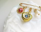 SALE - sweet Heart Locket Charm Brooch - Vintage Heart Locket Charm Pin