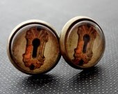 SHOP SALE- Ornate Vintage Lock Post Earrings in Antique Brass. Fall Jewelry