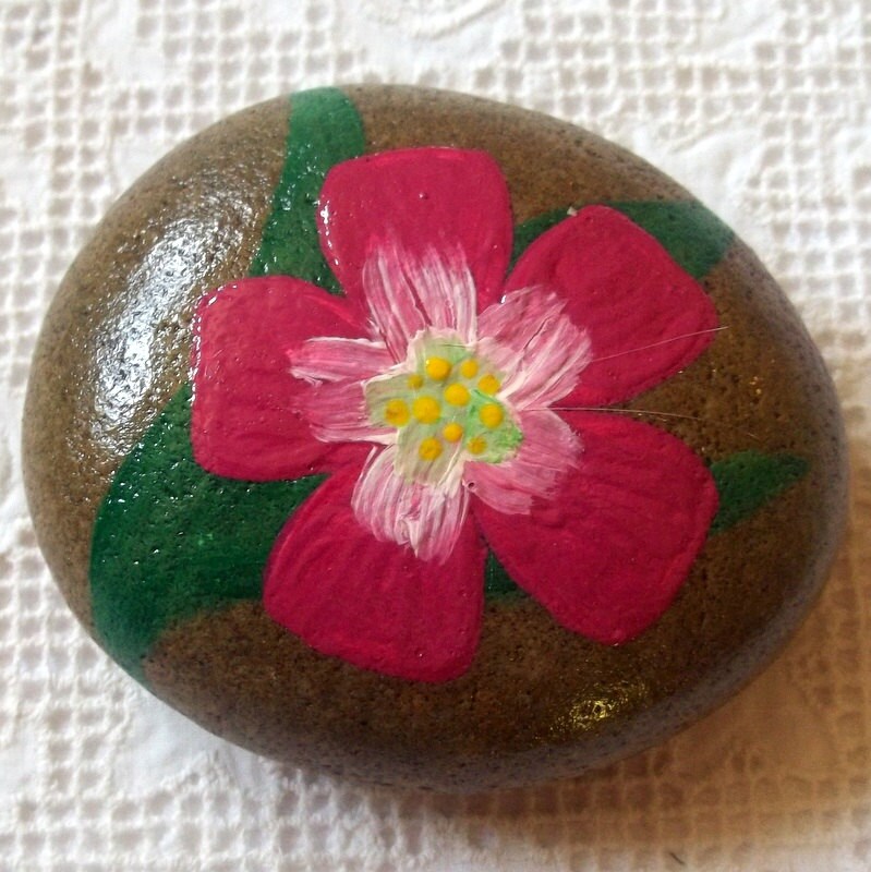 flower rock painting