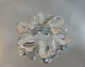 Vintage Sarah Coventry Brooch. Silver Tone Ribbon Circle Pin.
