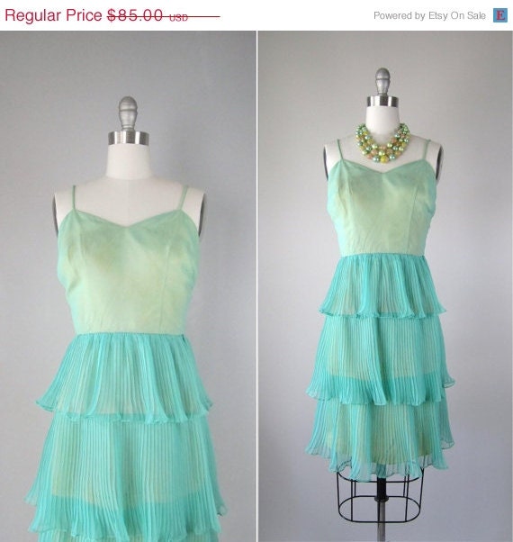 20% off SALE Vintage 1960s Dress // 60s Party Mint Dress // Coventina