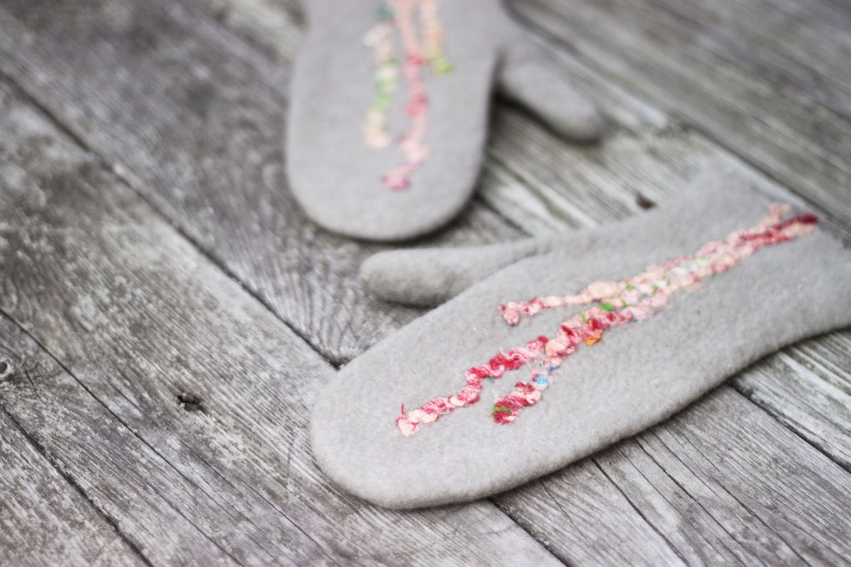 felted mittens / gloves