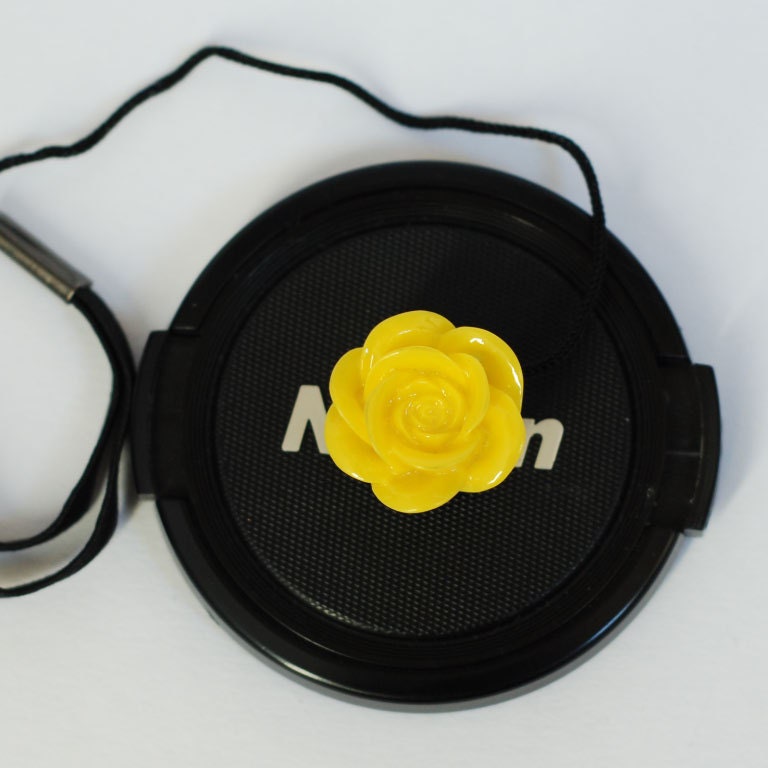 Lens Cap Leash Yellow Blossom