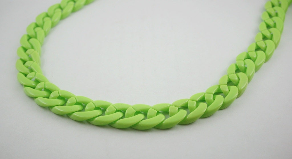 30 inch Lime Green Chunky Chain Plastic Link Necklace Craft DIY Decorations Findings. (Flat) C14