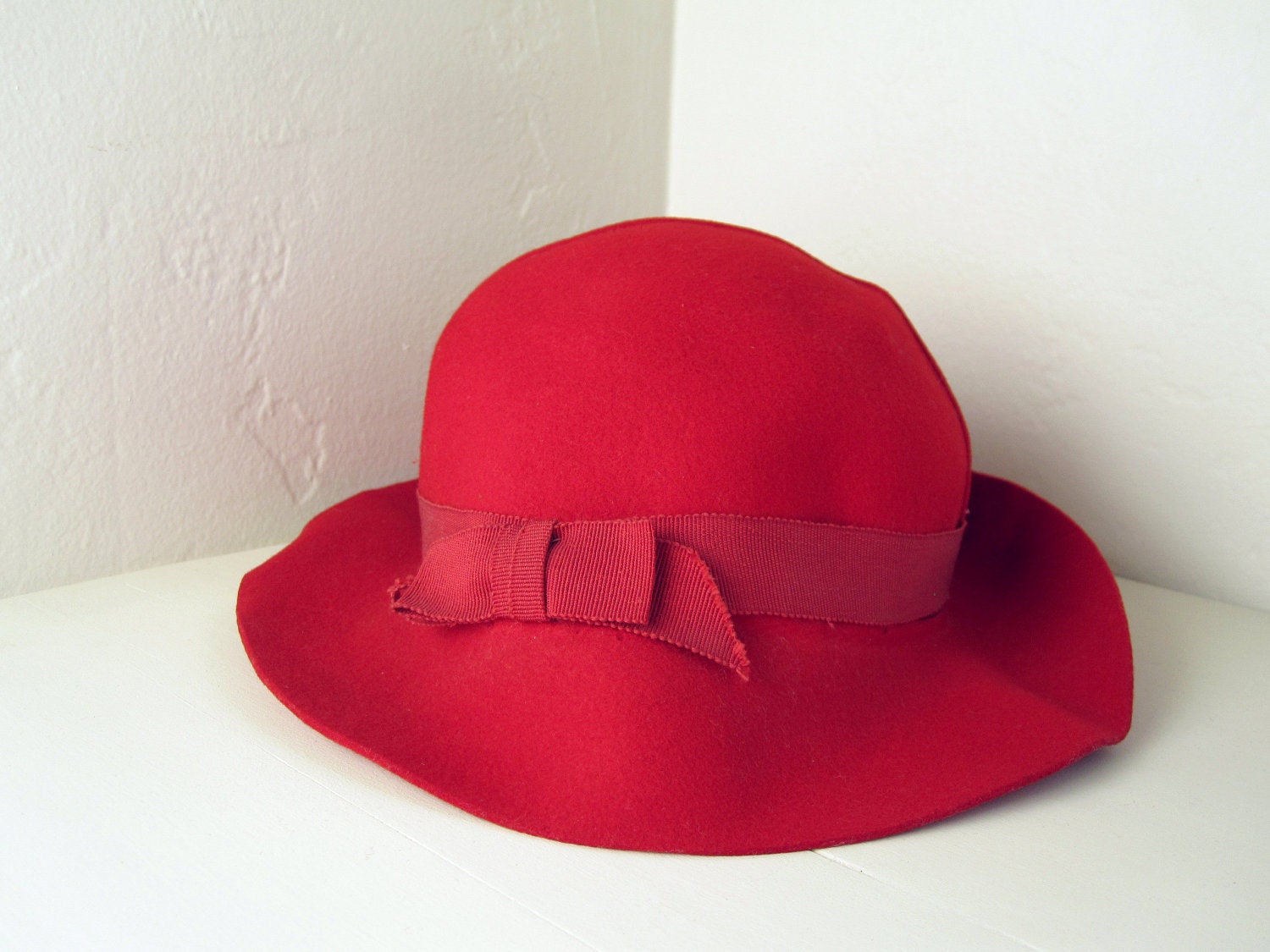 Vintage 1950's Red Felt Hat