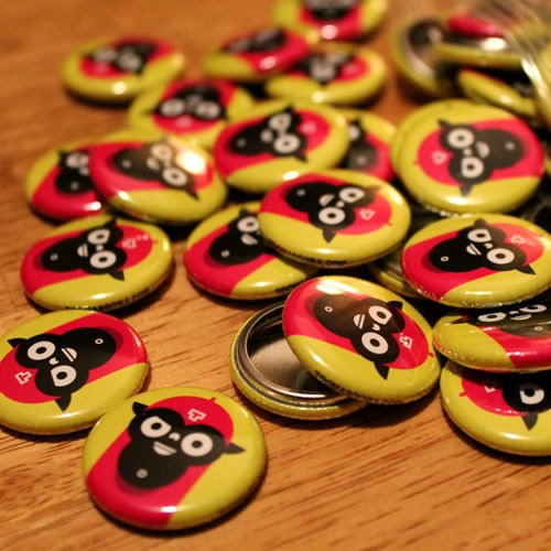 Griffin Button