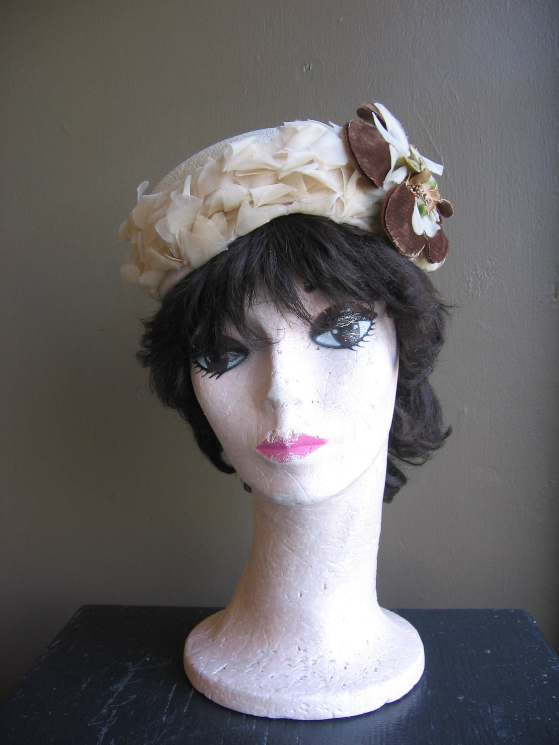 vintage 60s tilt hat white floral
