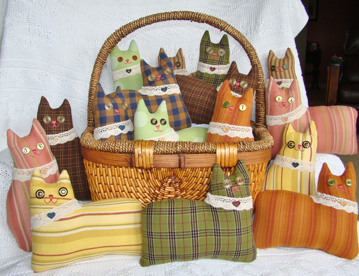 Larger Homespun Cat Pincushion and Basket Filler