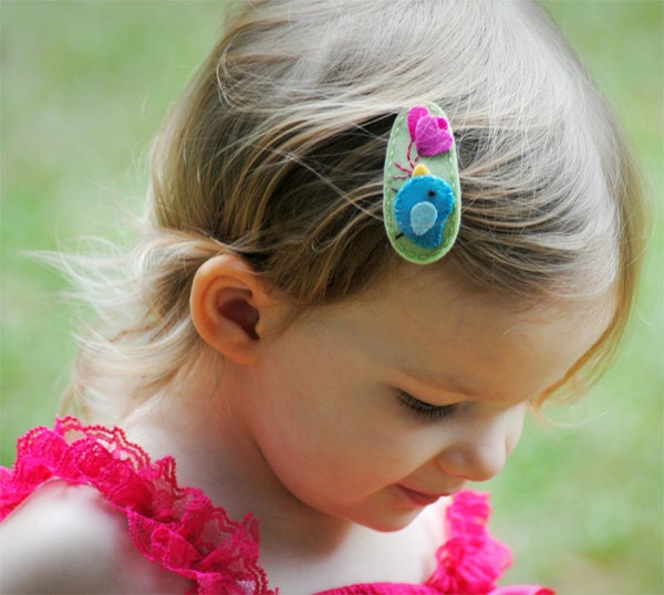 NO SLIP Wool felt hair clip -Teal bird and hearts -spring