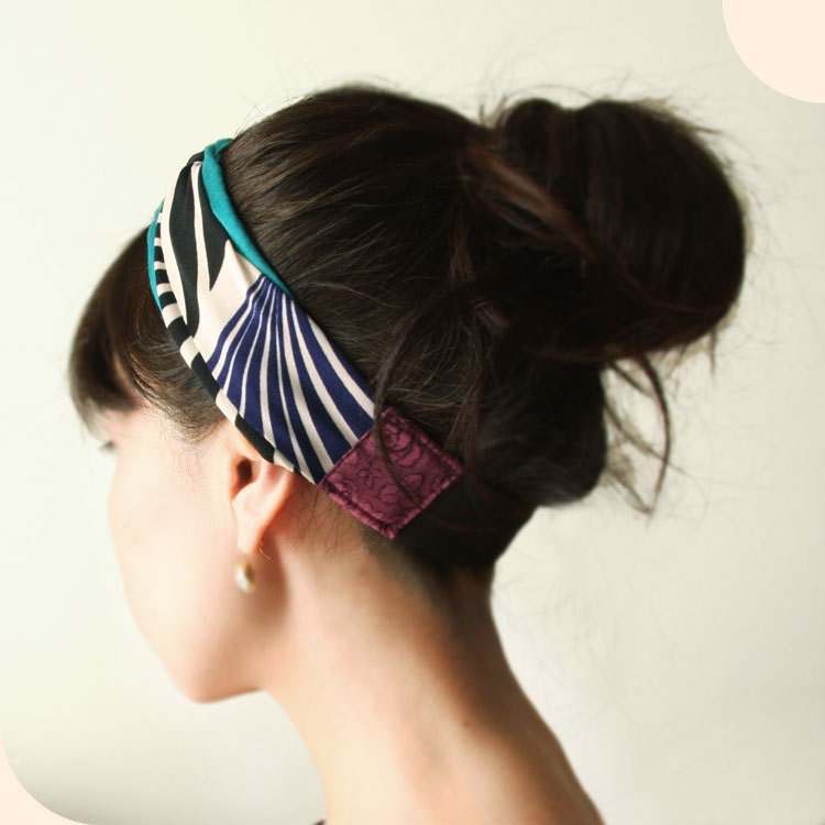 Stretchy Jersey Ring Knot headband Turban Black and Blue Shell on White and turquoise jersey