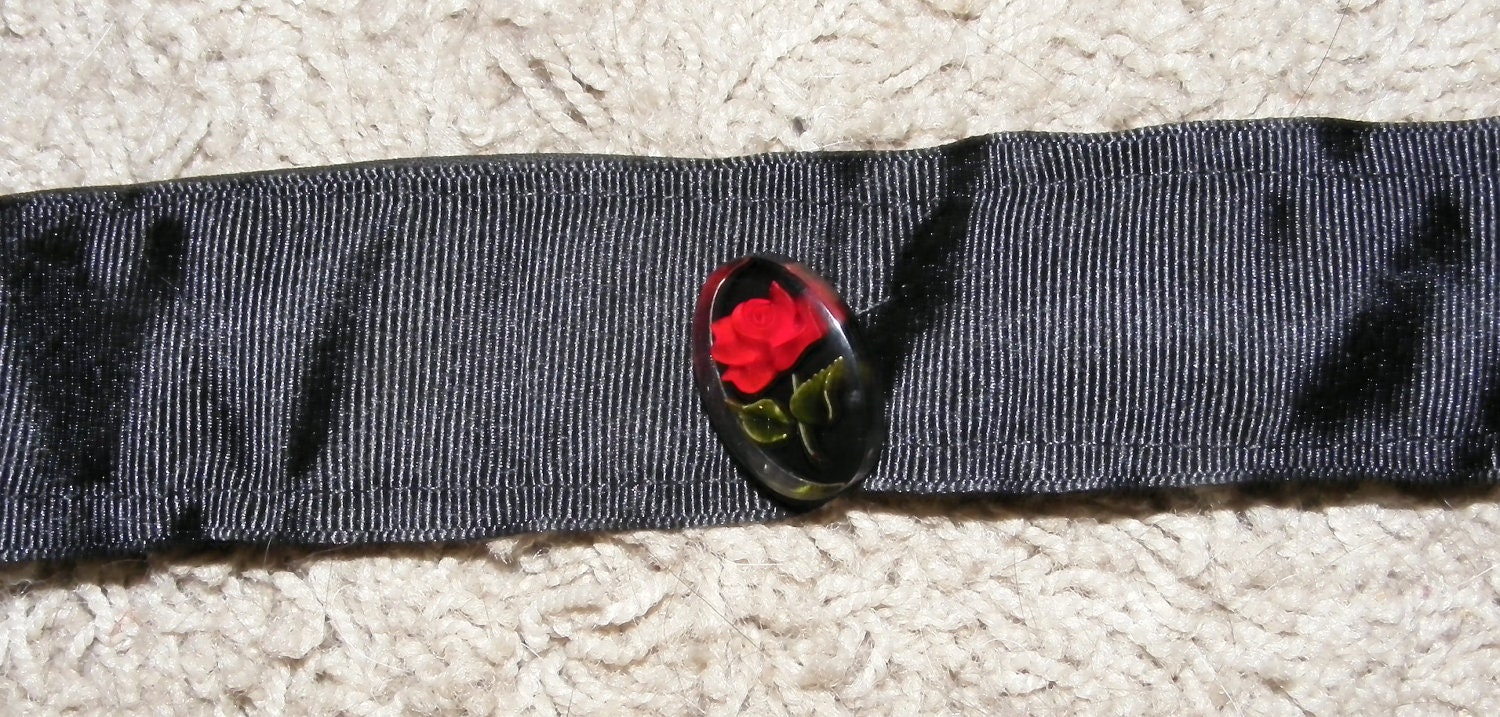 Vintage Rose coolant choker