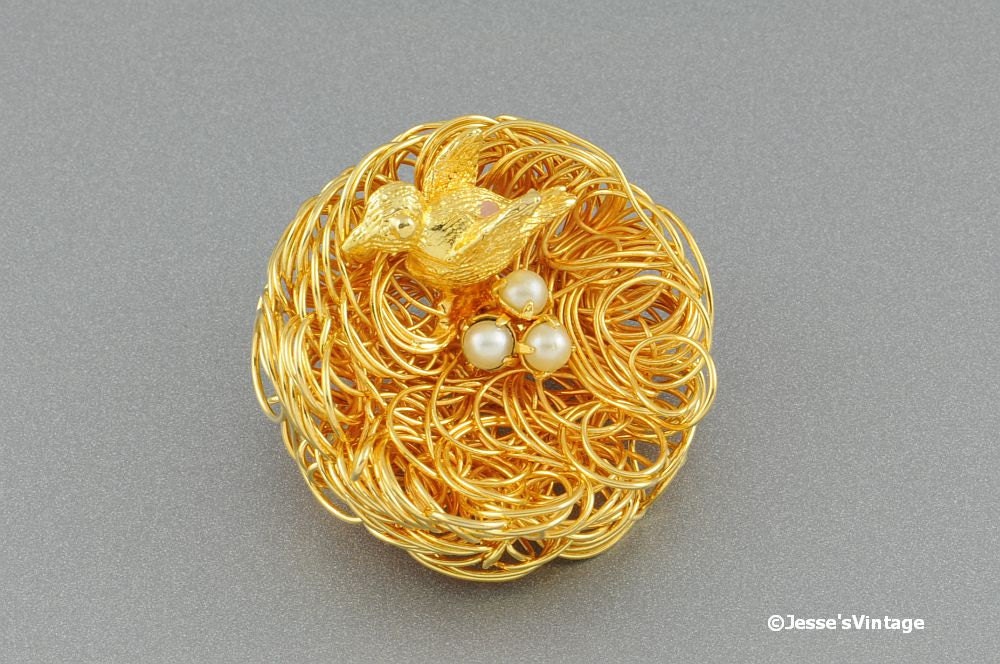 Vintage Bird Nest Brooch Gold Tone with Pearl Eggs