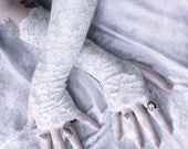 Brionne Lace Arm Warmers - Snow White Floral - Gothic Victorian Belly Dance Fetish Fishnet Bridal Lolita Goth Bridesmaid Woodland Mori Girl