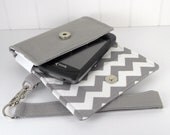 The Errand Runner - Cell Phone Wallet - Wristlet - for iPhone/Android - Gray/Chevron in Gray