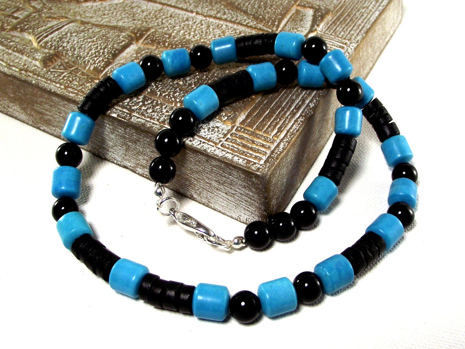 Mens Turquoise and Black Beaded Necklace