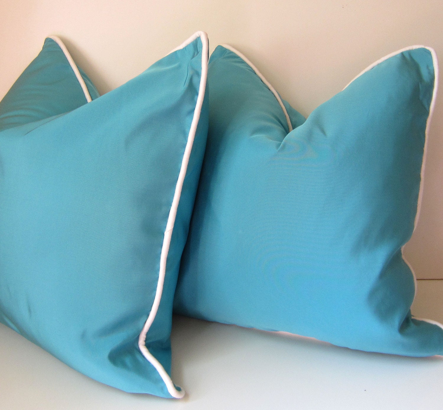 Set of Two - Decorative Pillows - 18 inch -  Deep Turquoise Silk Pillow - White Silk Piping - Lilly Pulitzer inspired