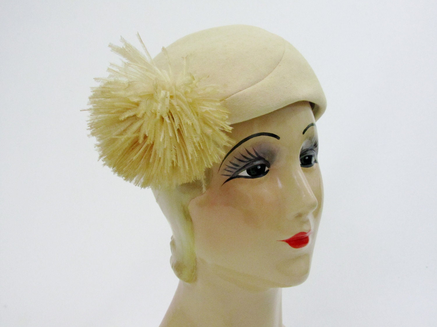 1950s Hat Bridal Winter White Felt with Feather Pompom 22